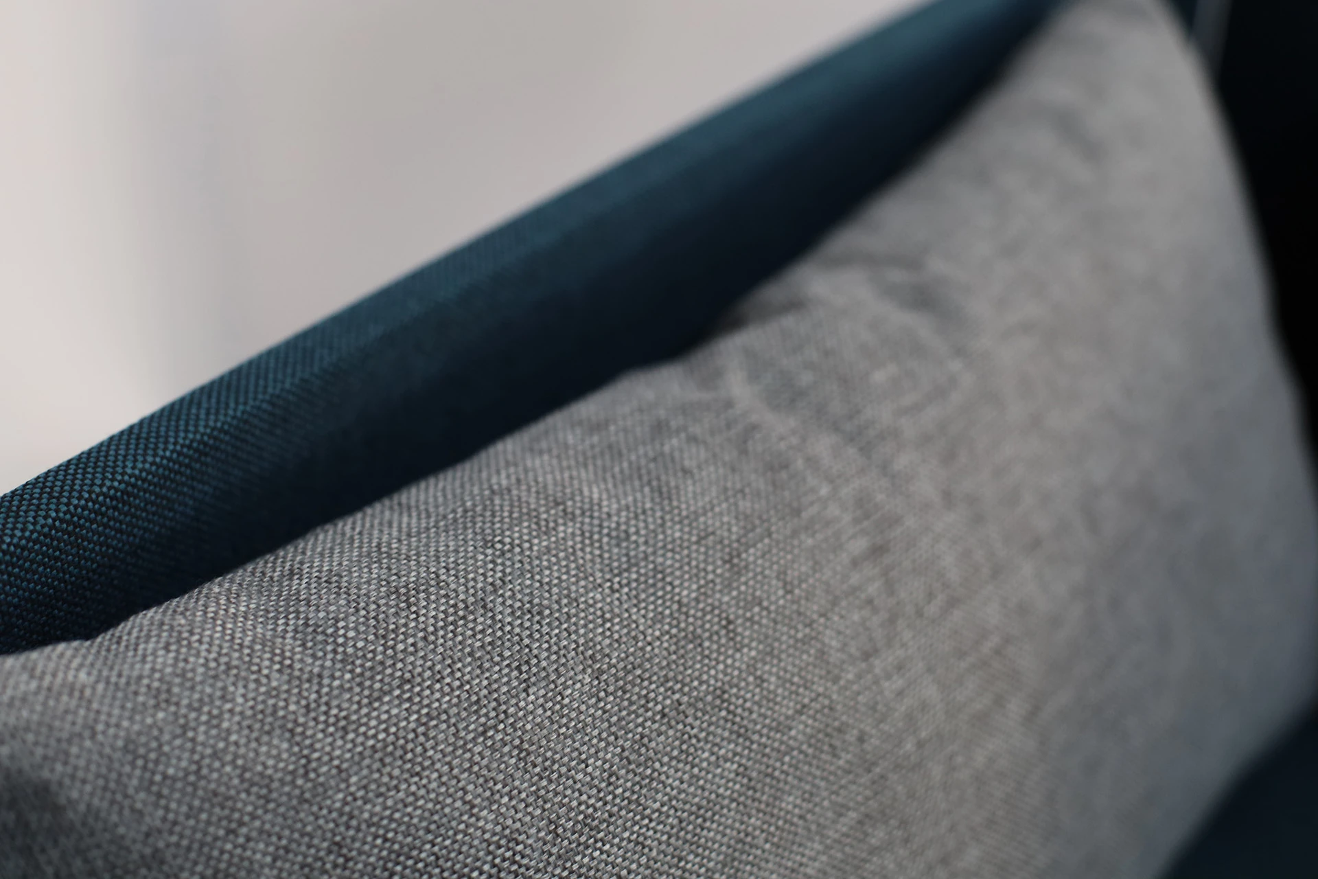 Čalúnená jednolôžková posteľ s úložným priestorom Hirek Eko 80x200 Tyrkysová/Sivá