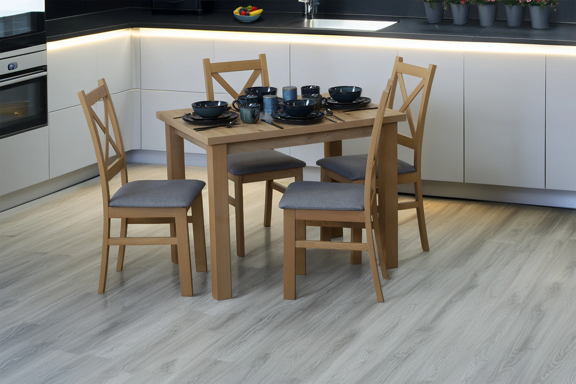 Drevená krížová stolička do jedálne dub Artisan/sivá