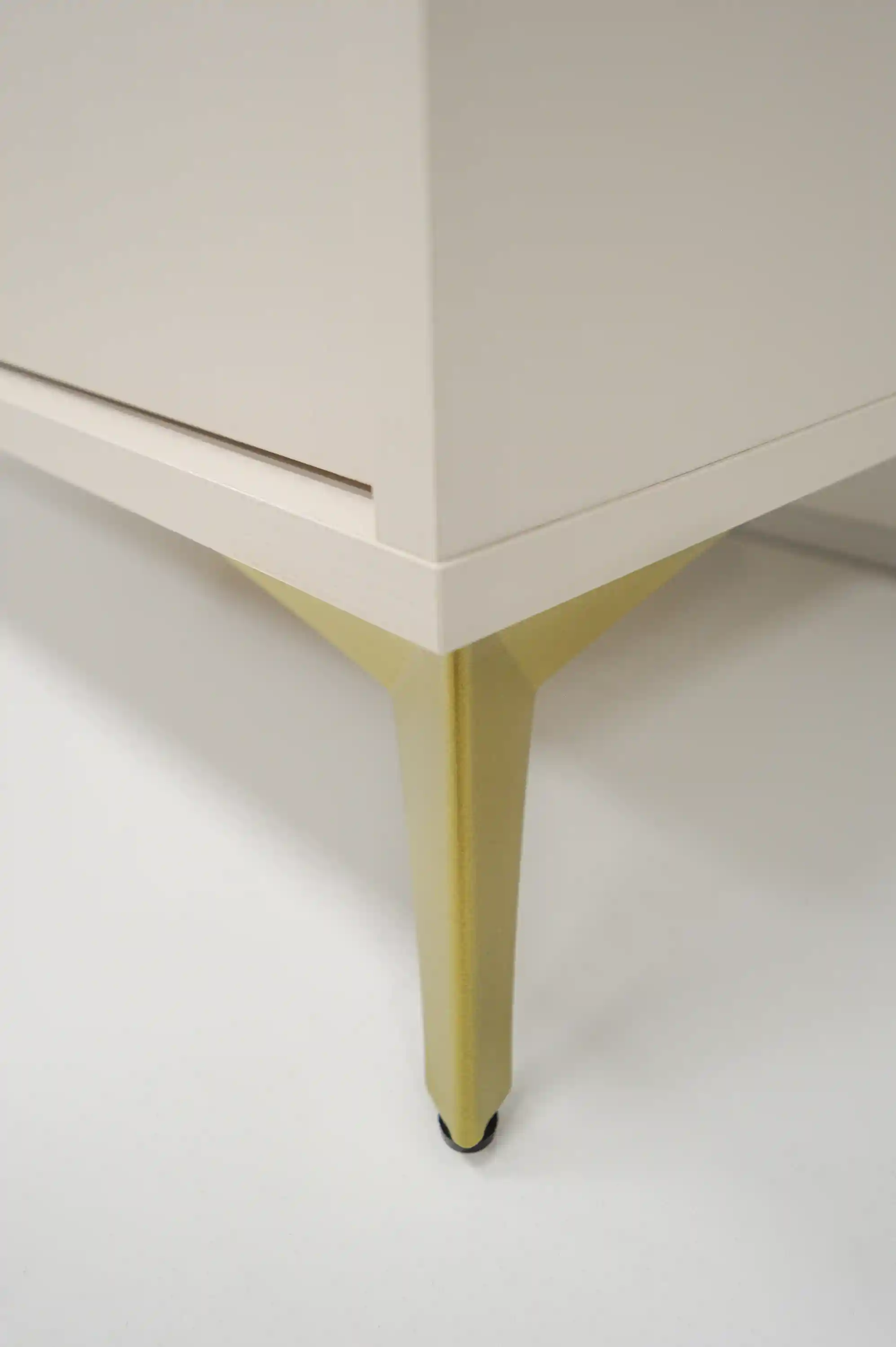 Troj­dverová komoda Sakai 1-3F T823 Béžová