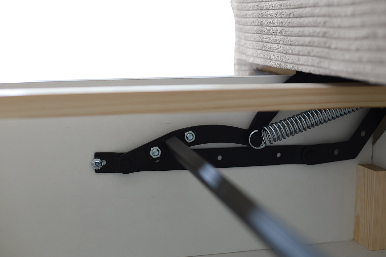 Rozkladacia sedačka s automatom DL SILVER 3 boucle krémová